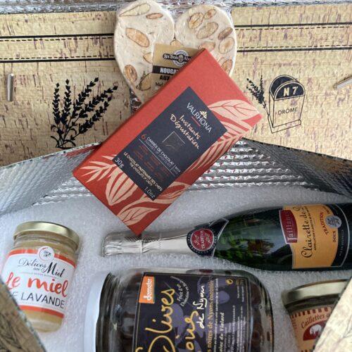 Coffret cadeau L'INITIALE, les produits historiques de la Drôme, une box cadeau originale