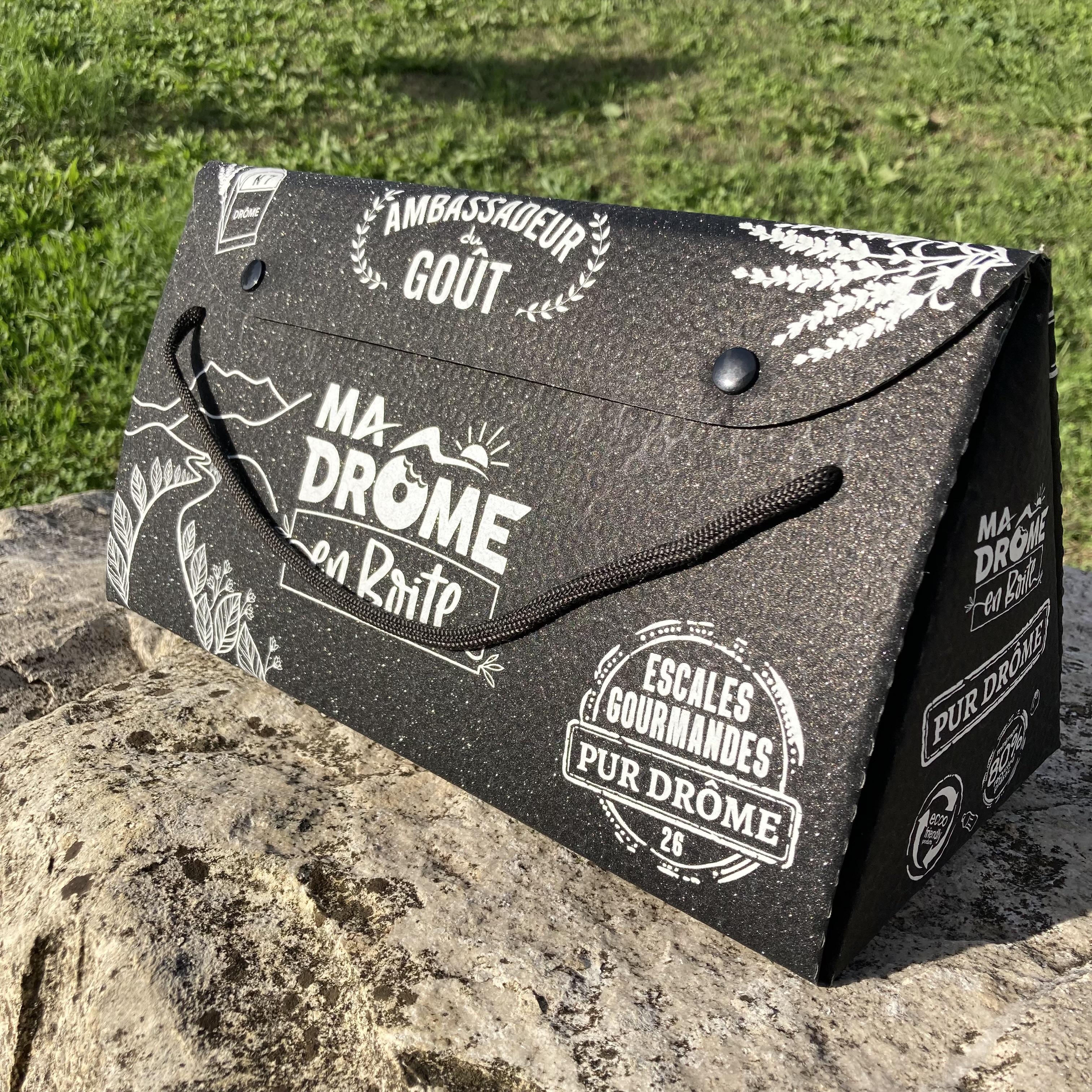 7 en Drôme boite lavande caillette olives nougat chocolat sirop crème Demeter thym cadeau Grignan Sévigné cookie miel saveurs nationale noire