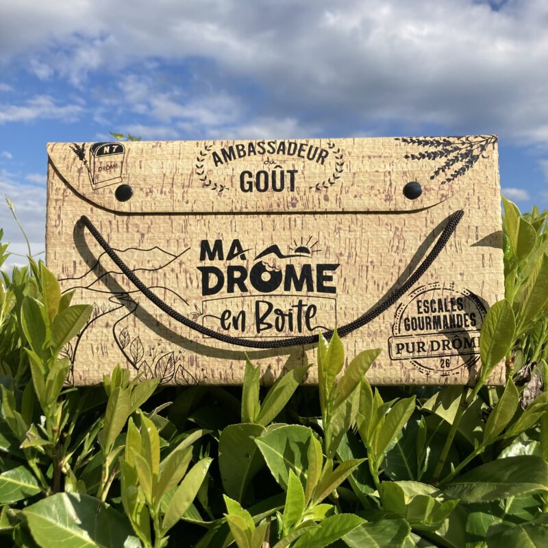 Coffret cadeau La Drôm d'Amour, boite de douceurs gourmandes de la Drôme